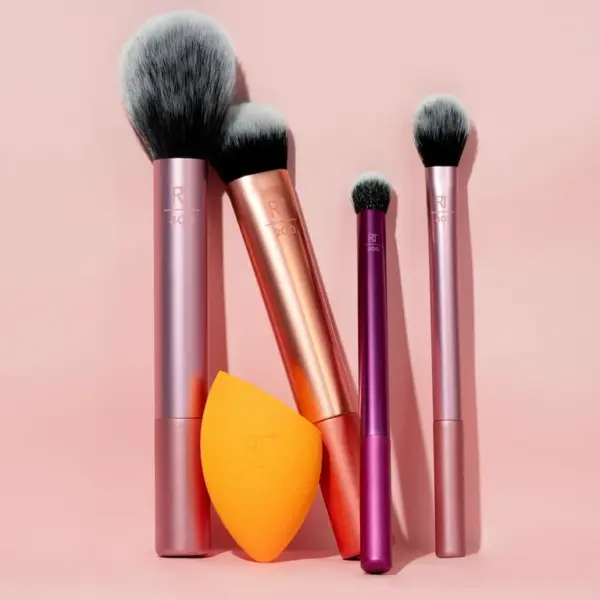 Real Techniques Everyday Essentials Makeup Brush & Sponge Set