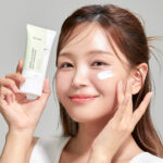 IUNIK - Centella Calming Daily Sunscreen SPF 50+ - Image 2